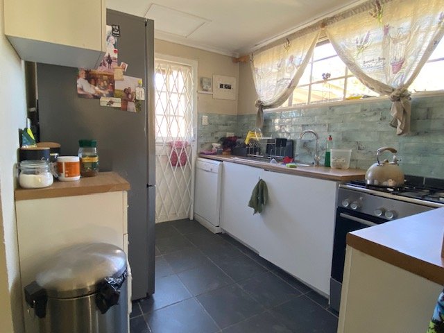  Bedroom Property for Sale in Airport Western Cape